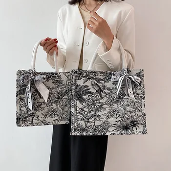 2024 Сумки женская сумка для покупок Женская универсальная сумка через плечо Модная сумка для пригородных поездок Женская сумка для студенческих занятий